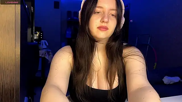 LauretteRagar online show from 09/29/25, 05:40