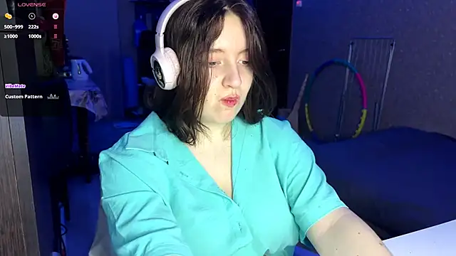 LauretteRagar online show from 11/04/25, 05:34