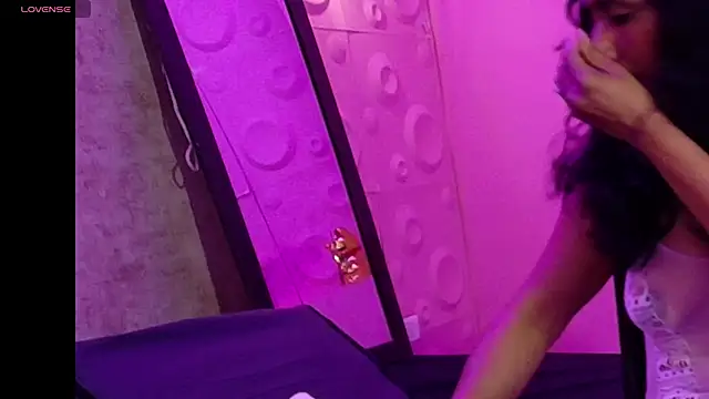 Snapshot of Vanessa_7_ chatting on 10/19/25, 09:59 Vanessa 7 online show from 10/19/25, 09:59