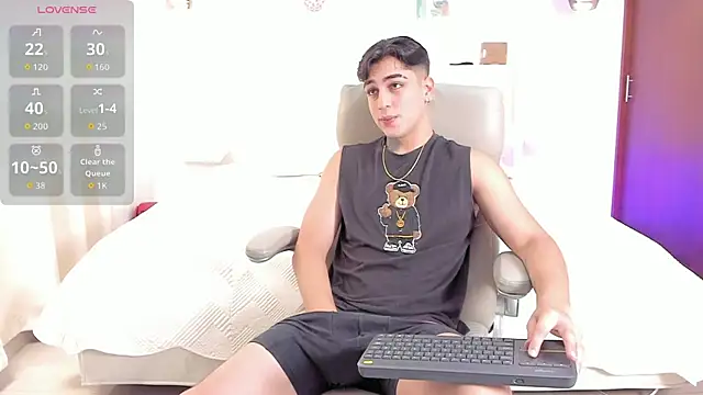 Thiago winteer online show from 10/26/25, 05:46