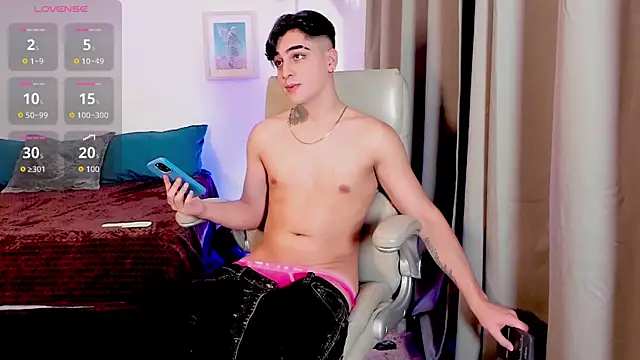 Thiago winteer online show from 12/21/25, 04:41