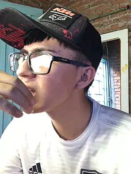 BADBOY200402 online show from 04/29/26, 08:37