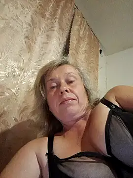 Snapshot of Catherine372311 chatting on 09/15/25, 08:20 Catherine372311 online show from 09/15/25, 08:20