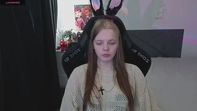 Luna Navy online show from 09/26/25, 08:29