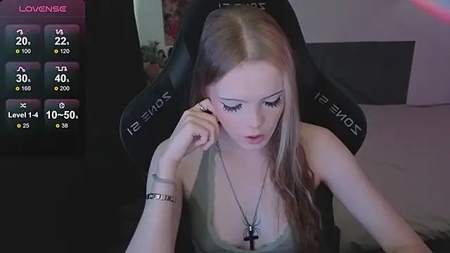 Luna Navy online show from 11/06/25, 09:10