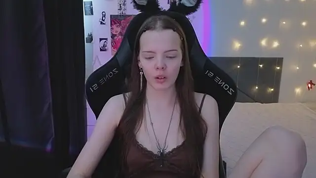 Luna Navy online show from 02/17/26, 07:16