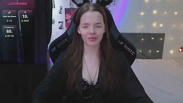 Luna Navy online show from 03/02/26, 06:25