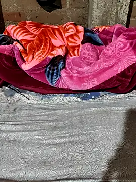 POOJACOUPLE online show from 10/28/25, 08:11