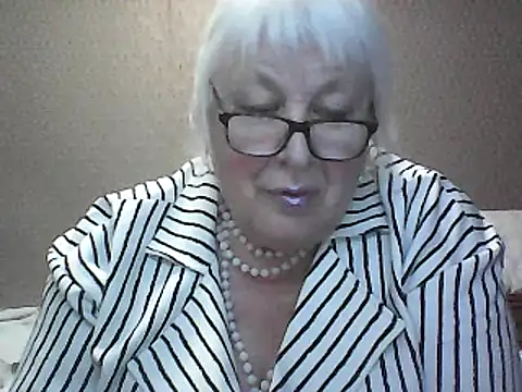 Alexia64231 online show from 09/16/25, 05:58