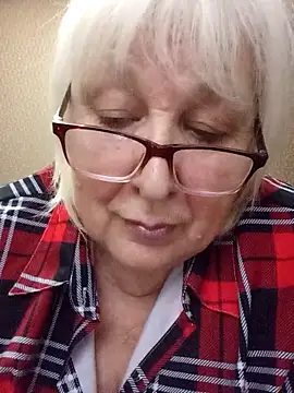 Snapshot of Alexia64231 chatting on 11/18/25, 07:29 Alexia64231 online show from 11/18/25, 07:29