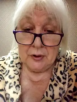 Alexia64231 online show from 11/30/25, 01:42