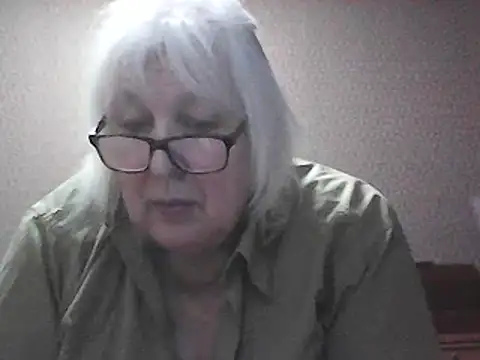 Snapshot of Alexia64231 chatting on 12/18/25, 06:47 Alexia64231 online show from 12/18/25, 06:47