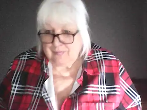 Snapshot of Alexia64231 chatting on 02/07/26, 01:48 Alexia64231 online show from 02/07/26, 01:48