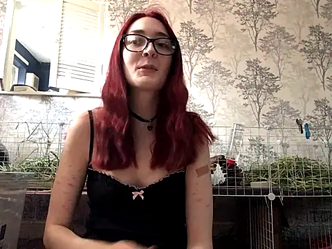 Snapshot of ivysplayhouse chatting on 09/10/25, 11:10 ivysplayhouse online show from 09/10/25, 11:10