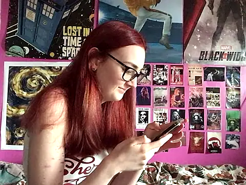 Snapshot of ivysplayhouse chatting on 09/14/25, 11:09 ivysplayhouse online show from 09/14/25, 11:09