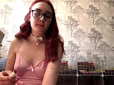 Snapshot of ivysplayhouse chatting on 09/21/25, 11:34 ivysplayhouse online show from 09/21/25, 11:34