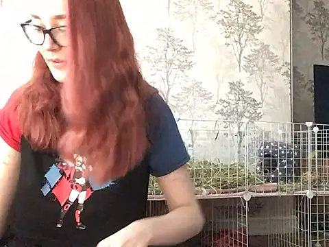 Snapshot of ivysplayhouse chatting on 09/26/25, 11:47 ivysplayhouse online show from 09/26/25, 11:47