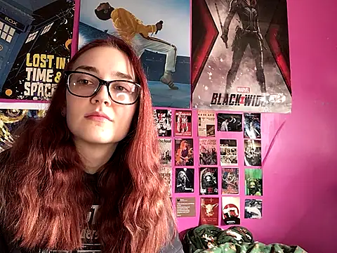 Snapshot of ivysplayhouse chatting on 10/05/25, 12:03 ivysplayhouse online show from 10/05/25, 12:03