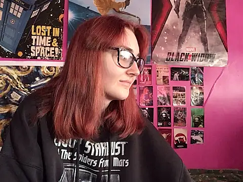 Snapshot of ivysplayhouse chatting on 10/11/25, 12:36 ivysplayhouse online show from 10/11/25, 12:36