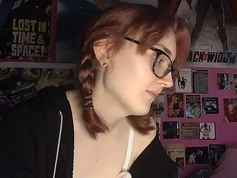 Snapshot of ivysplayhouse chatting on 10/17/25, 04:42 ivysplayhouse online show from 10/17/25, 04:42