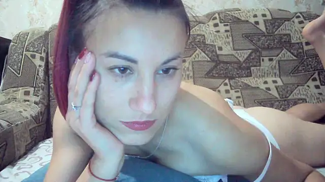Snapshot of kiss_lovely_ chatting on 10/07/25, 08:39 kiss lovely online show from 10/07/25, 08:39