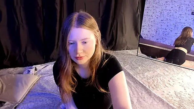 Snapshot of Lillie_Berry chatting on 10/03/25, 04:31 Lillie Berry online show from 10/03/25, 04:31