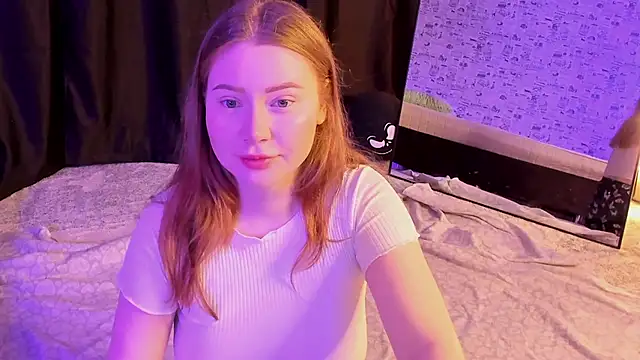 Lillie Berry online show from 11/08/25, 04:34