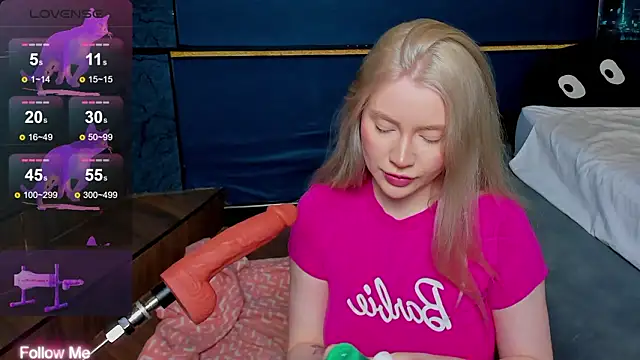 Lillie Berry online show from 03/15/26, 04:51