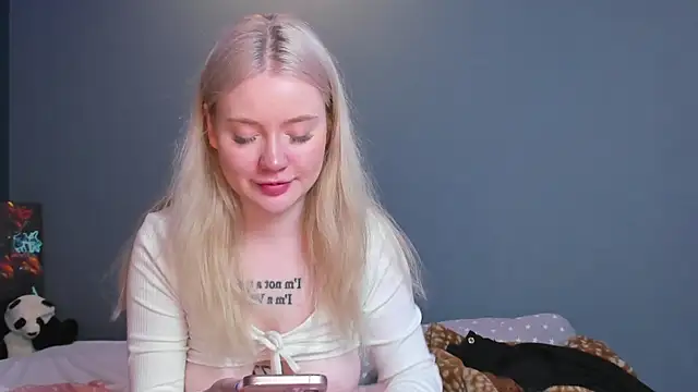 Lillie Berry online show from 04/11/26, 04:50