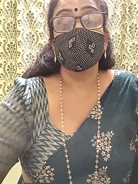 sweet-lotus online show from 09/30/25, 06:02