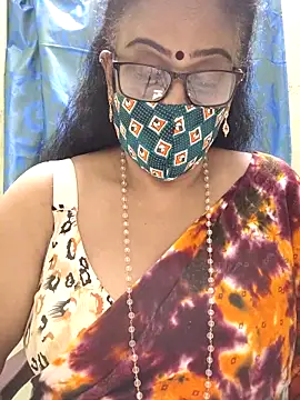 sweet-lotus online show from 10/26/25, 05:30