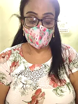 sweet-lotus online show from 04/17/26, 01:58