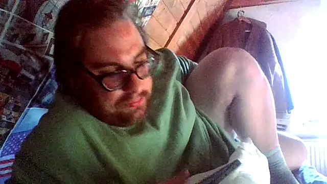 chubbyDavid1998 online show from 10/27/25, 12:20