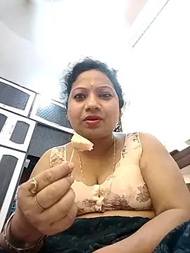 Snapshot of Cute-Janvi20 chatting on 10/06/25, 10:02 Cute-Janvi20 online show from 10/06/25, 10:02