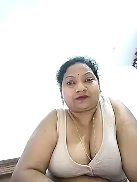 Snapshot of Cute-Janvi20 chatting on 10/11/25, 06:56 Cute-Janvi20 online show from 10/11/25, 06:56