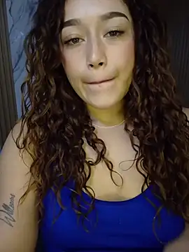 Snapshot of LilithAmber11 chatting on 12/05/25, 01:25 LilithAmber11 online show from 12/05/25, 01:25