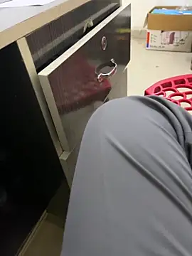 jucydick010887 online show from 10/21/25, 11:33