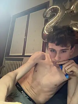 twinkethan07 online show from 02/02/26, 01:37