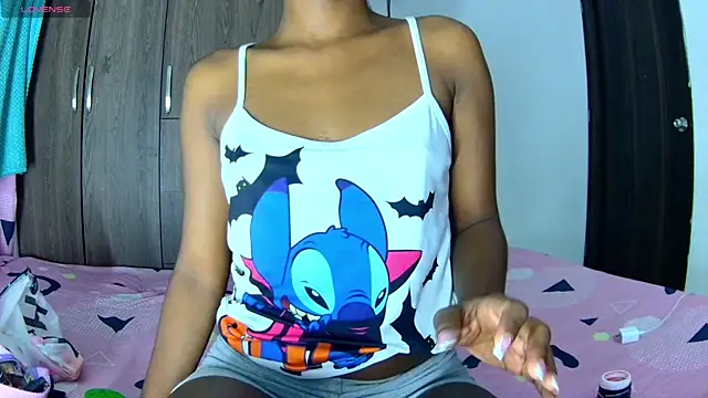 Snapshot of shantall_ebony1 chatting on 10/12/25, 07:29 shantall ebony1 online show from 10/12/25, 07:29