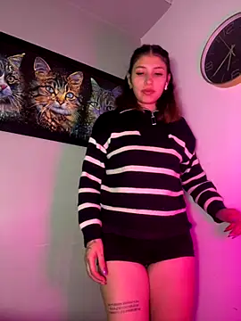 Snapshot of AriaBliss- chatting on 09/15/25, 03:50 AriaBliss- online show from 09/15/25, 03:50