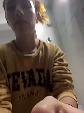 Snapshot of AriaBliss- chatting on 09/30/25, 09:47 AriaBliss- online show from 09/30/25, 09:47