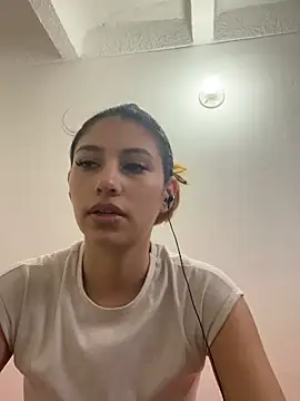 Snapshot of AriaBliss- chatting on 10/02/25, 11:17 AriaBliss- online show from 10/02/25, 11:17