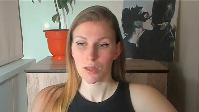 JuliaMuuun online show from 03/23/26, 05:50