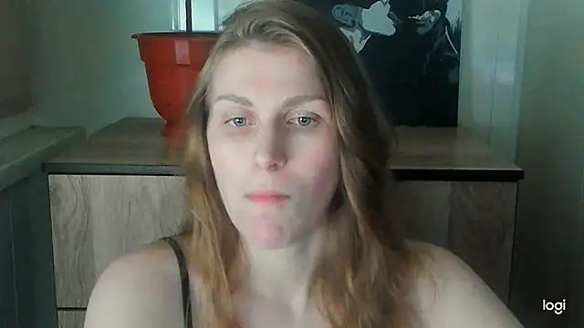 JuliaMuuun online show from 07/04/26, 11:22