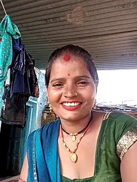 Neelamt12 online show from 09/21/25, 09:44