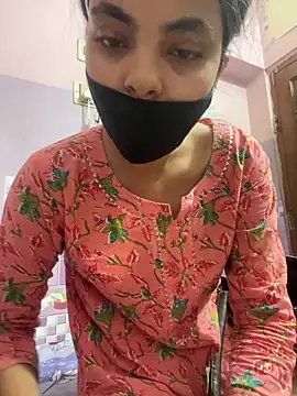 Snapshot of Sandhya_77 chatting on 05/16/26, 05:26 Sandhya 77 online show from 05/16/26, 05:26