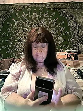 Snapshot of CrystalLime6411 chatting on 05/11/26, 02:45 CrystalLime6411 online show from 05/11/26, 02:45