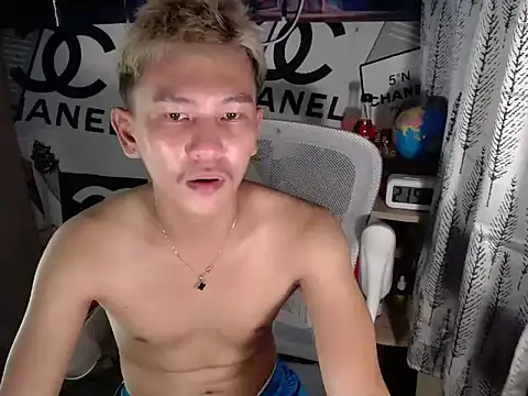 RalfAsian25 online show from 04/23/26, 01:57