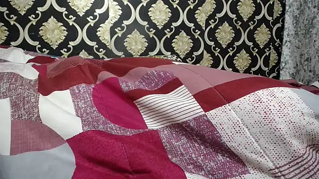 Snapshot of Ozimpho chatting on 11/25/25, 07:58 Ozimpho online show from 11/25/25, 07:58