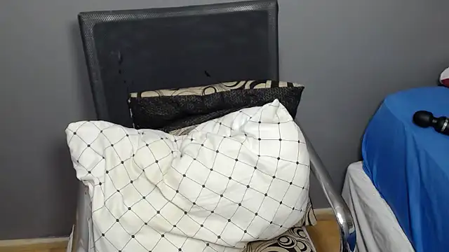 Snapshot of Ozimpho chatting on 02/07/26, 10:41 Ozimpho online show from 02/07/26, 10:41